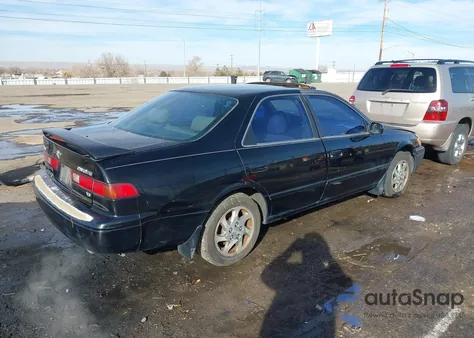 1999 Toyota Camry Le V6 z USA, uszkodzony, nr VIN JT2BF22K6X0235605